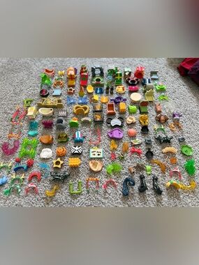 Lot Of 147 Disney & Pixar Vinyl Tsum Tsum Figures Accessories Stands ETC EUC